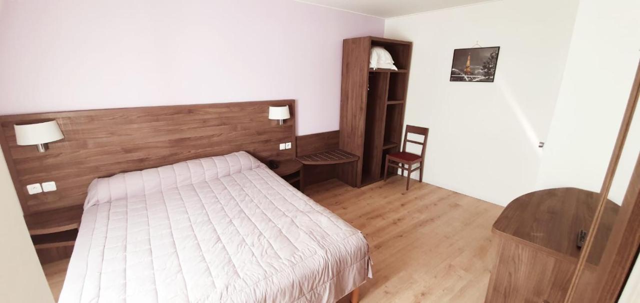 Hotel Des Pyrenees - Entre Bastille Et Nation Paris Ngoại thất bức ảnh