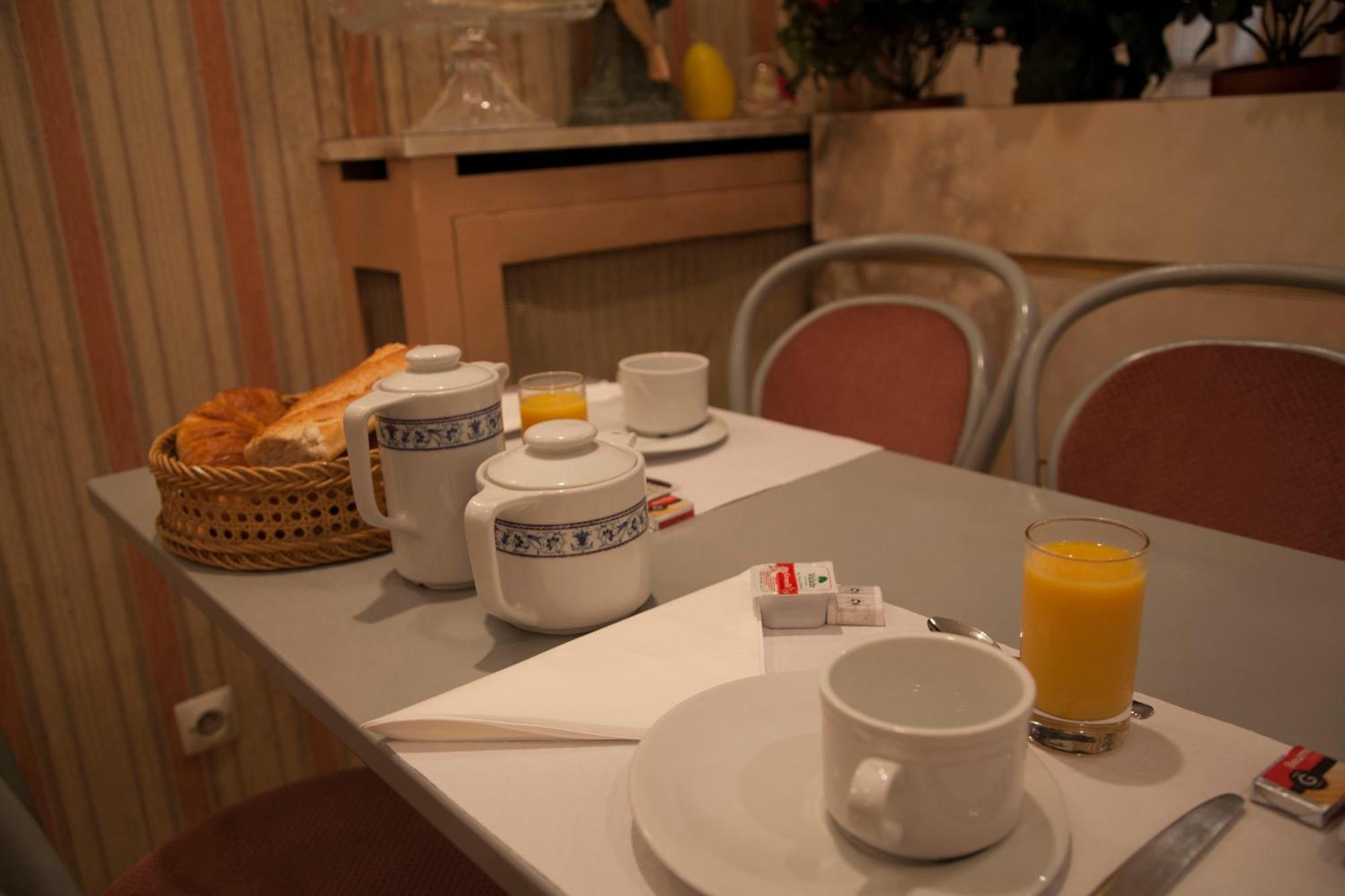 Hotel Des Pyrenees - Entre Bastille Et Nation Paris Ngoại thất bức ảnh