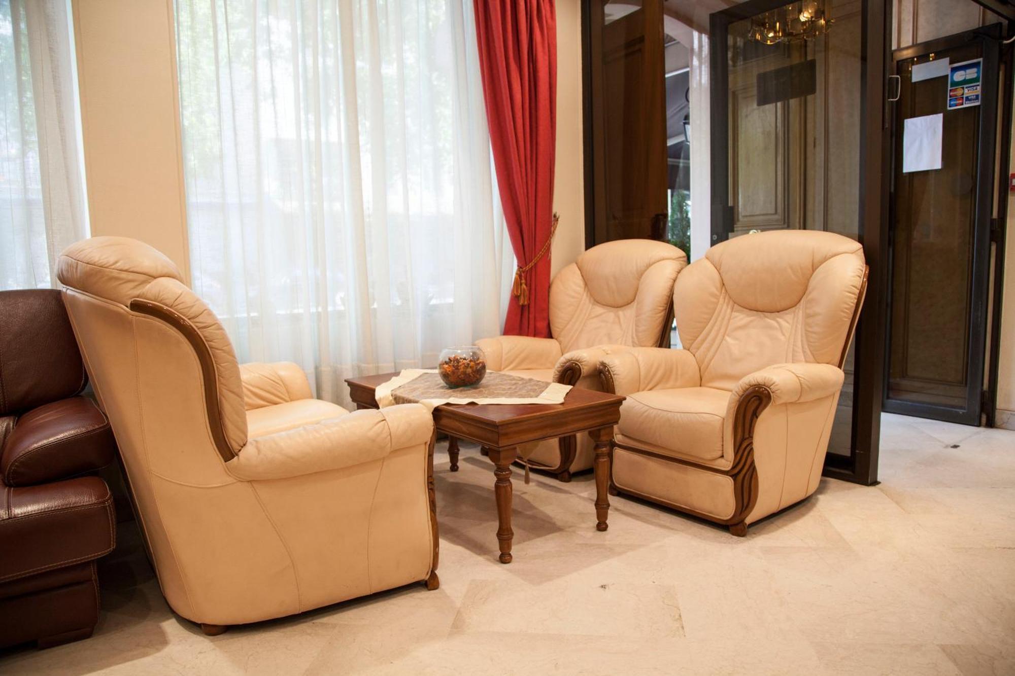 Hotel Des Pyrenees - Entre Bastille Et Nation Paris Ngoại thất bức ảnh
