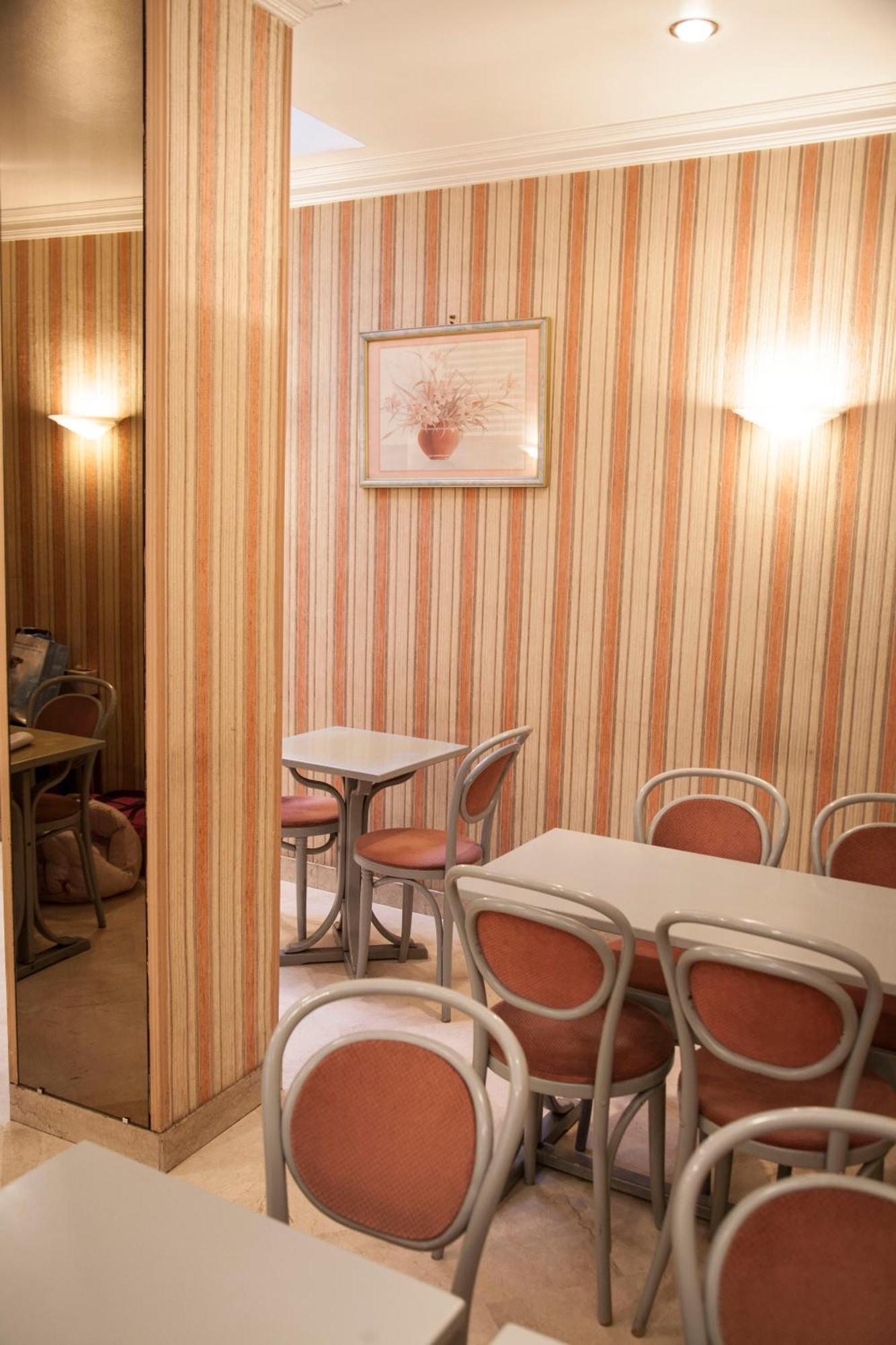 Hotel Des Pyrenees - Entre Bastille Et Nation Paris Ngoại thất bức ảnh