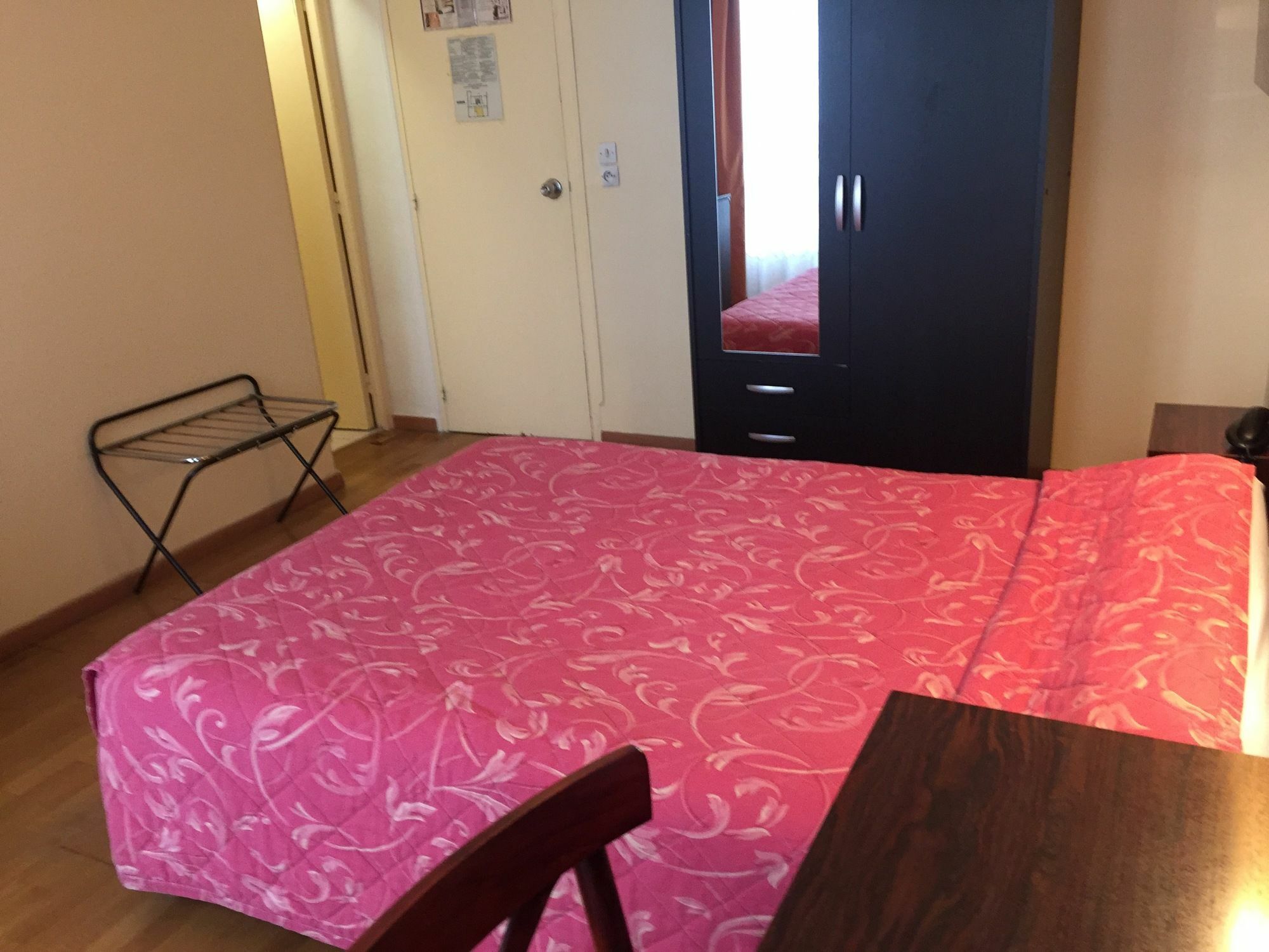 Hotel Des Pyrenees - Entre Bastille Et Nation Paris Ngoại thất bức ảnh