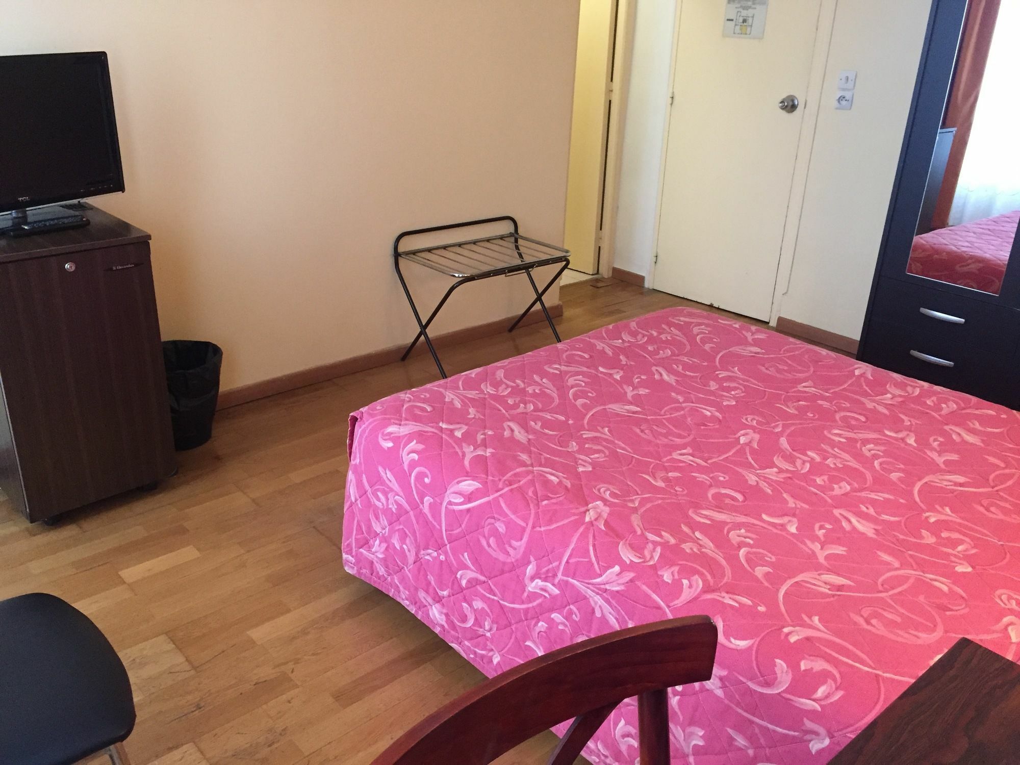 Hotel Des Pyrenees - Entre Bastille Et Nation Paris Ngoại thất bức ảnh