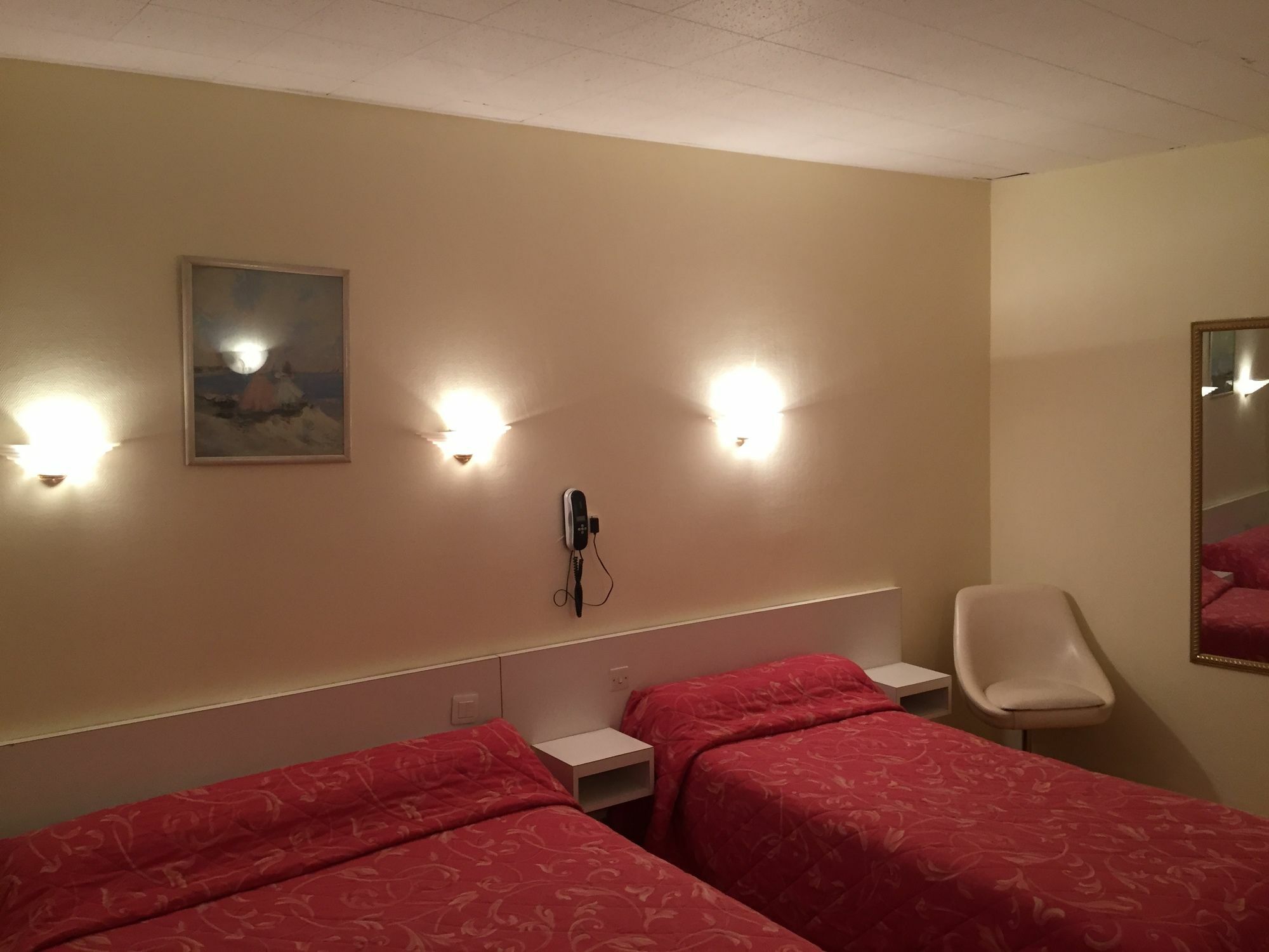 Hotel Des Pyrenees - Entre Bastille Et Nation Paris Ngoại thất bức ảnh