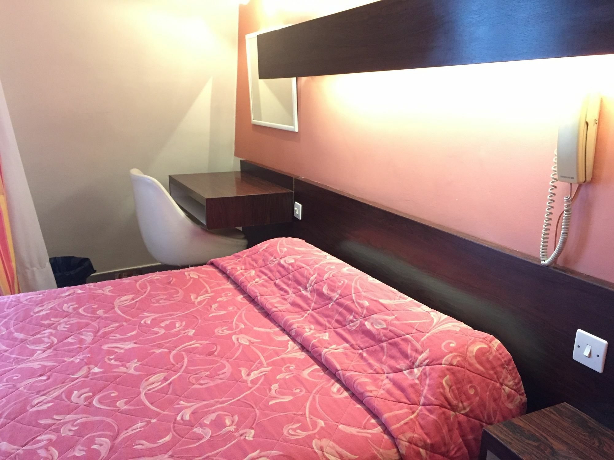 Hotel Des Pyrenees - Entre Bastille Et Nation Paris Ngoại thất bức ảnh