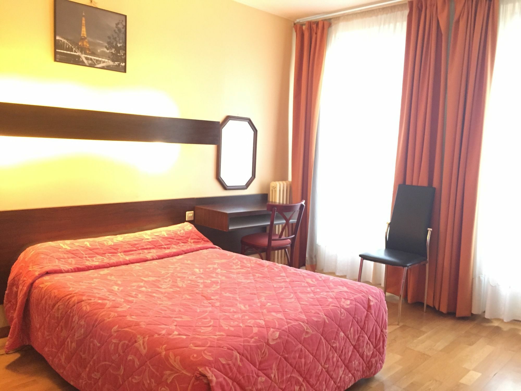 Hotel Des Pyrenees - Entre Bastille Et Nation Paris Ngoại thất bức ảnh