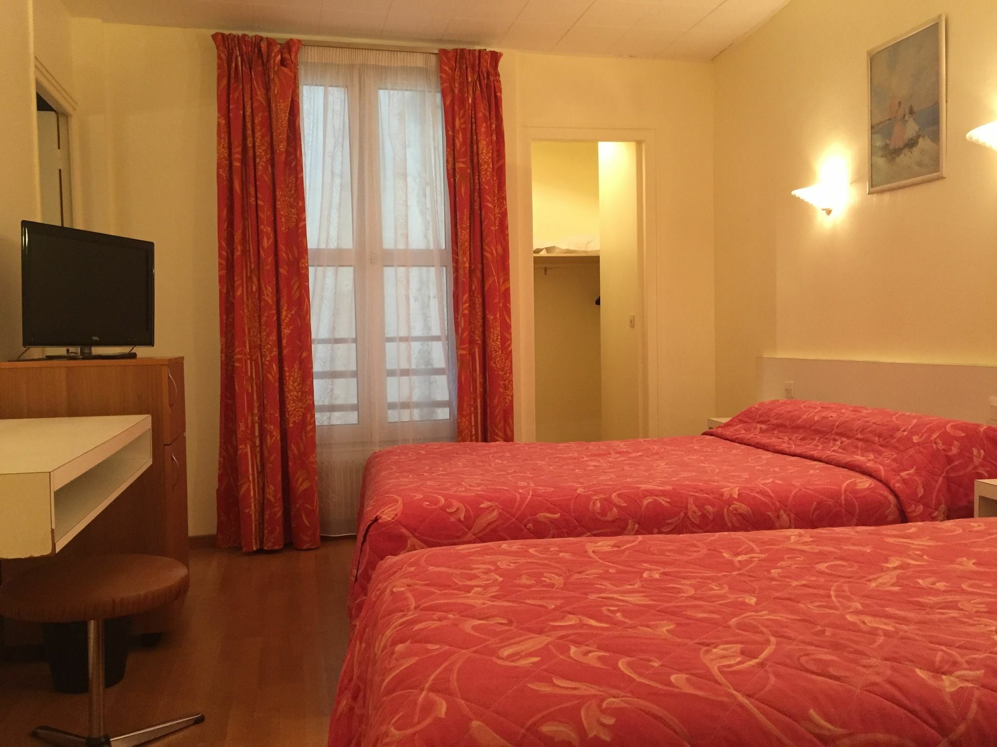 Hotel Des Pyrenees - Entre Bastille Et Nation Paris Ngoại thất bức ảnh