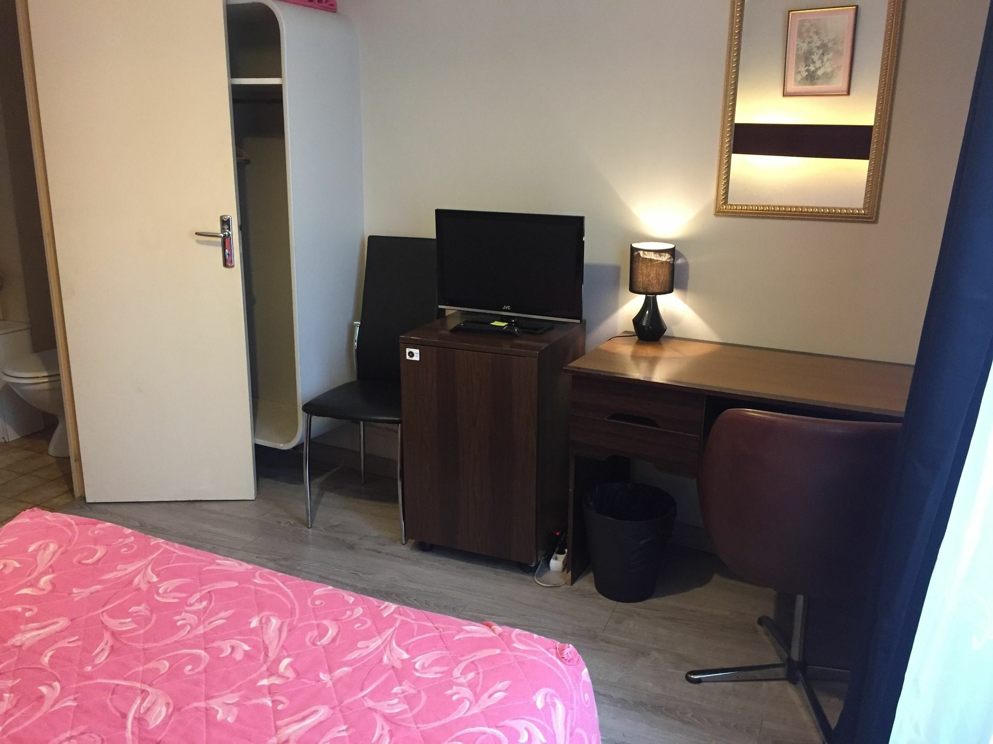 Hotel Des Pyrenees - Entre Bastille Et Nation Paris Ngoại thất bức ảnh